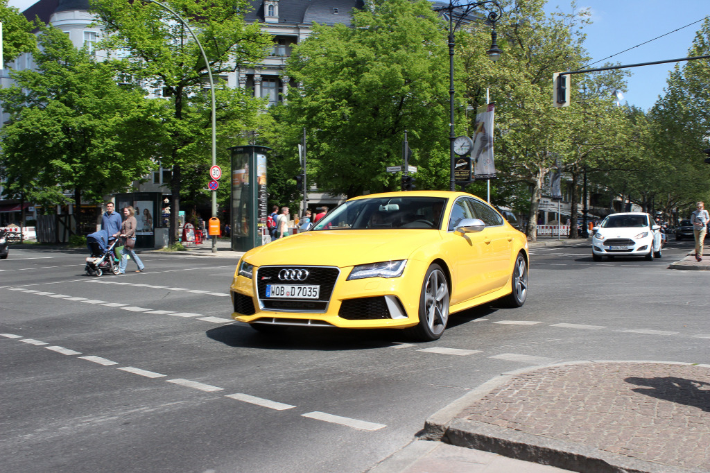553296RS7606.jpg