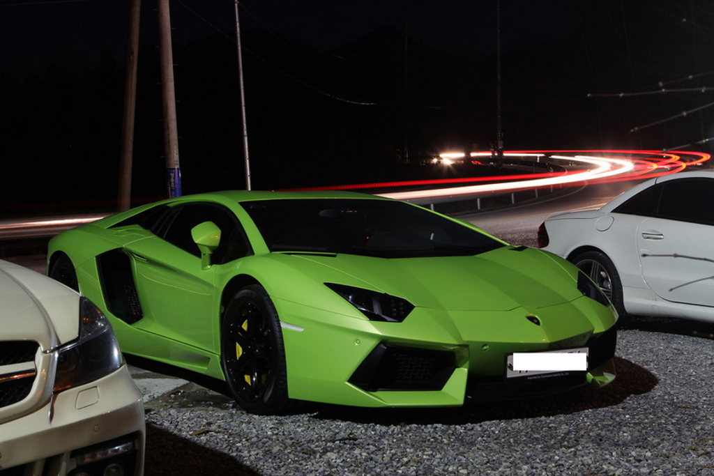 553339135LAMBORGHINIAVENTADORESQUIROU.jpg