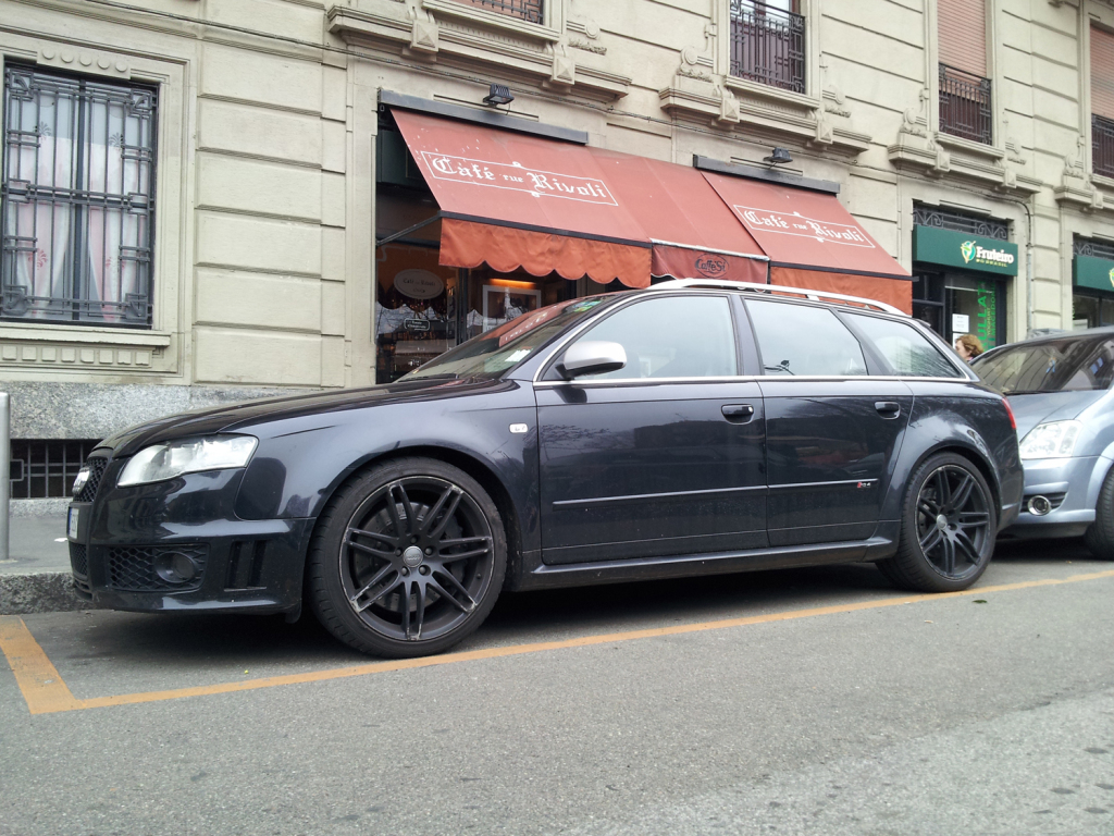 555298AUDIRS4726.jpg
