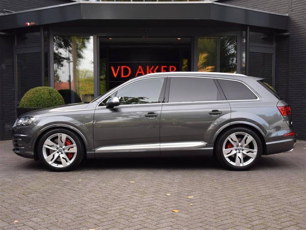 555350AUDISQ70549.jpg