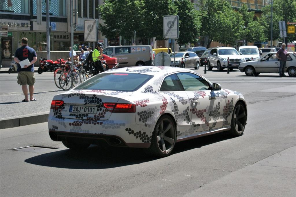 555519AUDIRS53302.jpg