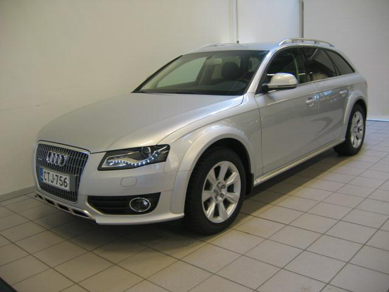 555995207AUDIA4ALLROAD.jpg