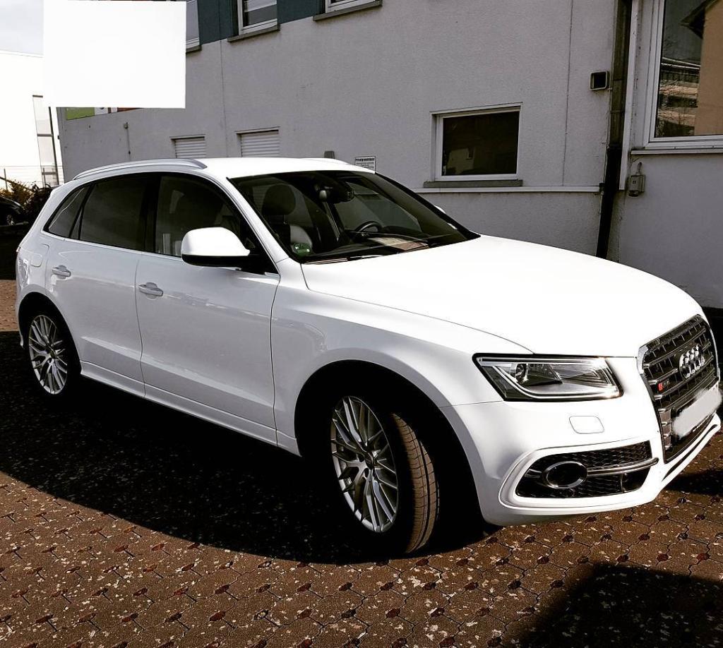556566AUDISQ52337.jpg