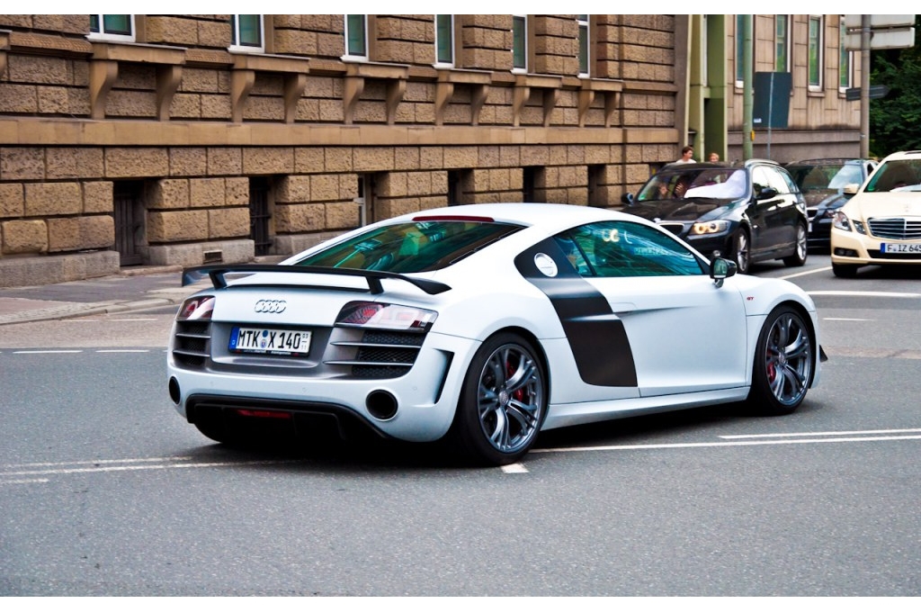 556617R8GT309ESQUIROU.jpg
