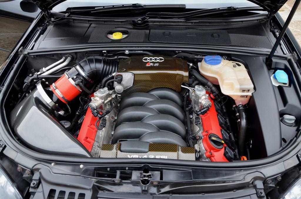 560394AUDIRS42674.jpg