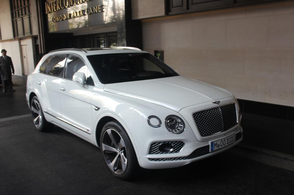 560578BENTAYGA0494.jpg