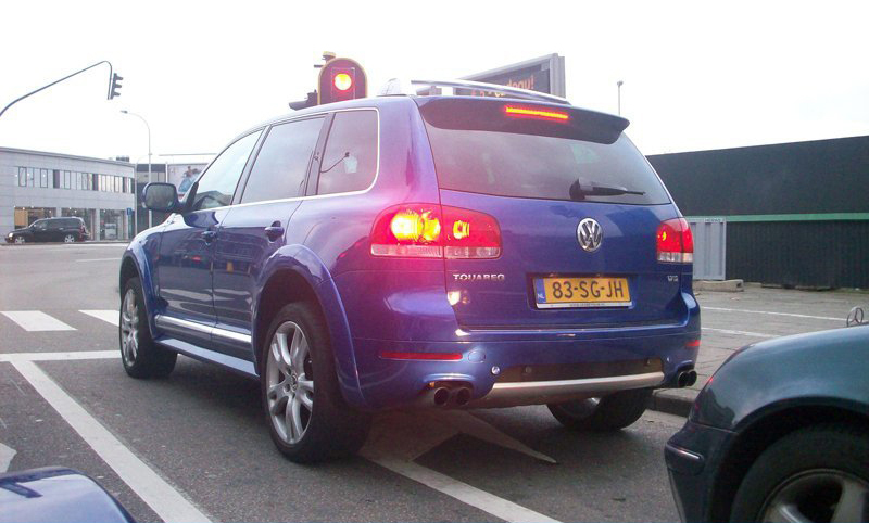 561515W12TOUAREG269ESQUIROU.jpg