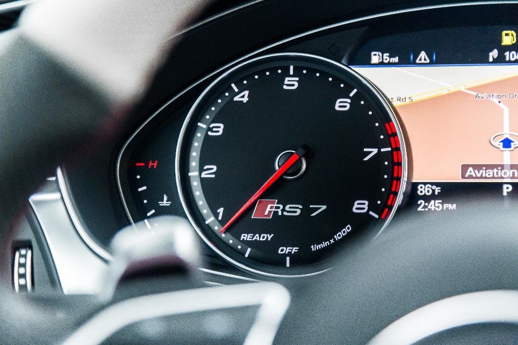 562078RS73296.jpg