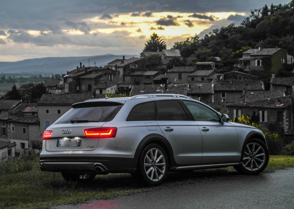562414512AUDIA6C7ALLROAD.jpg