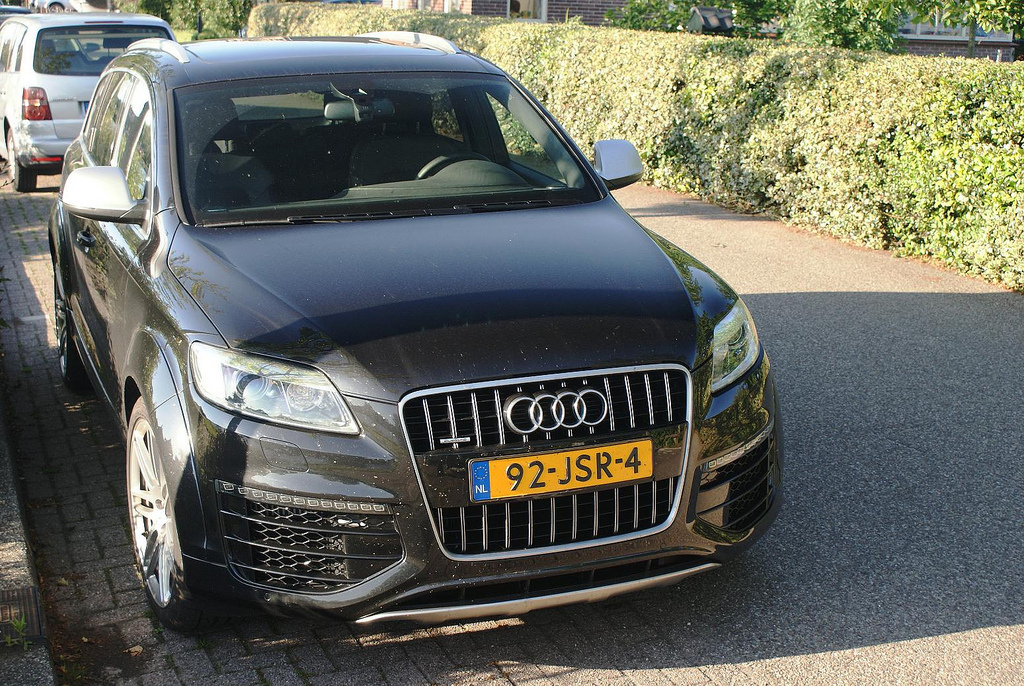 562493062Q7V12ESQUIROU.jpg