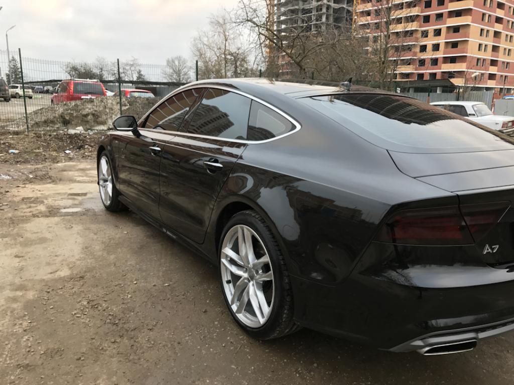 5652151215AUDIA7.jpg