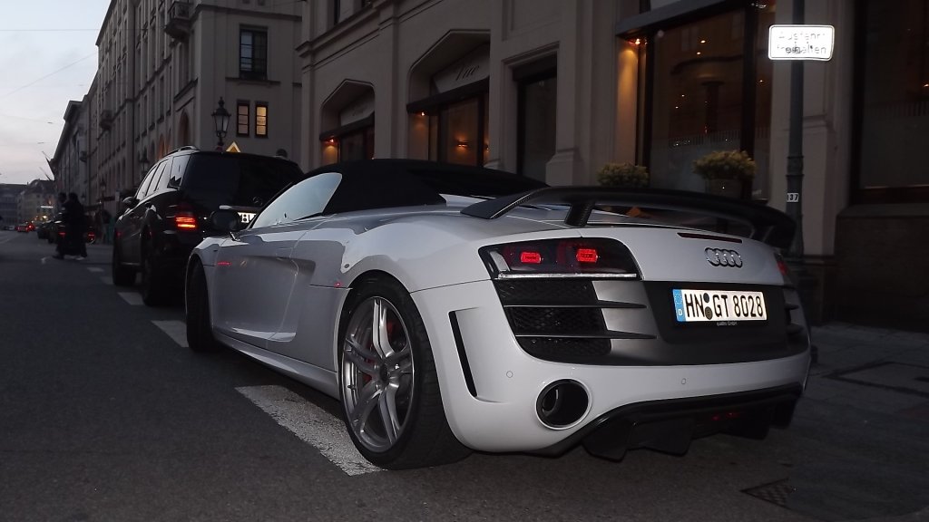 565317R8GT814.jpg