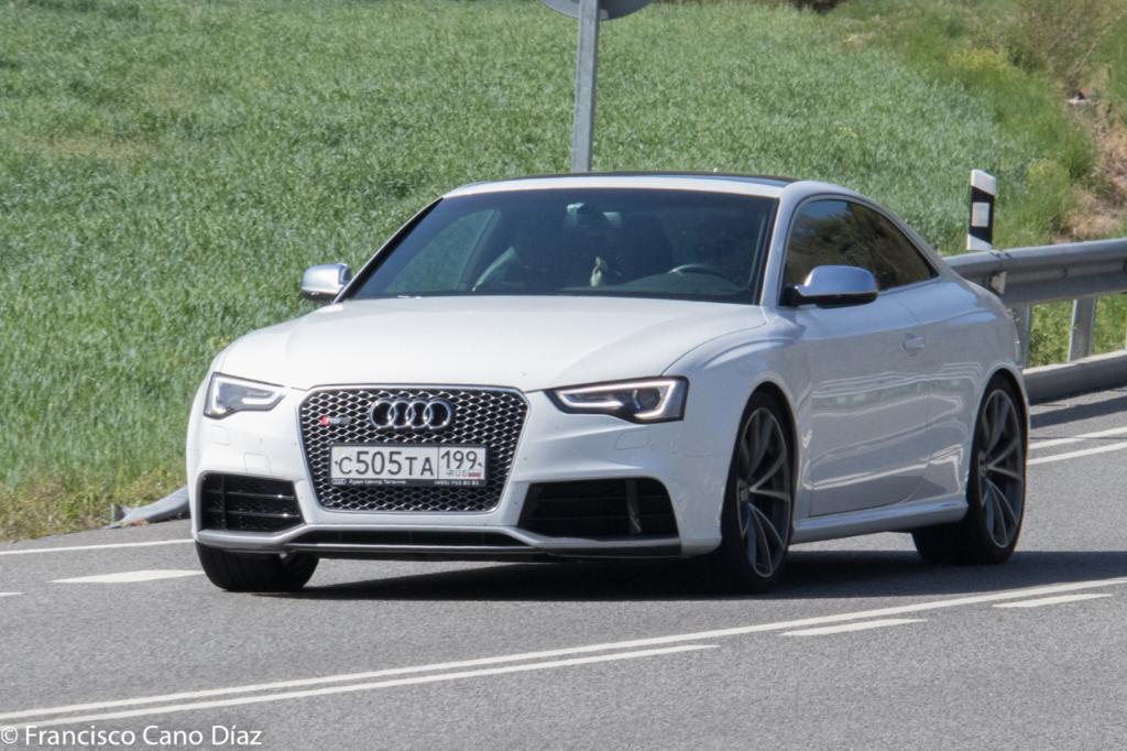 565671AUDIRS53198.jpg