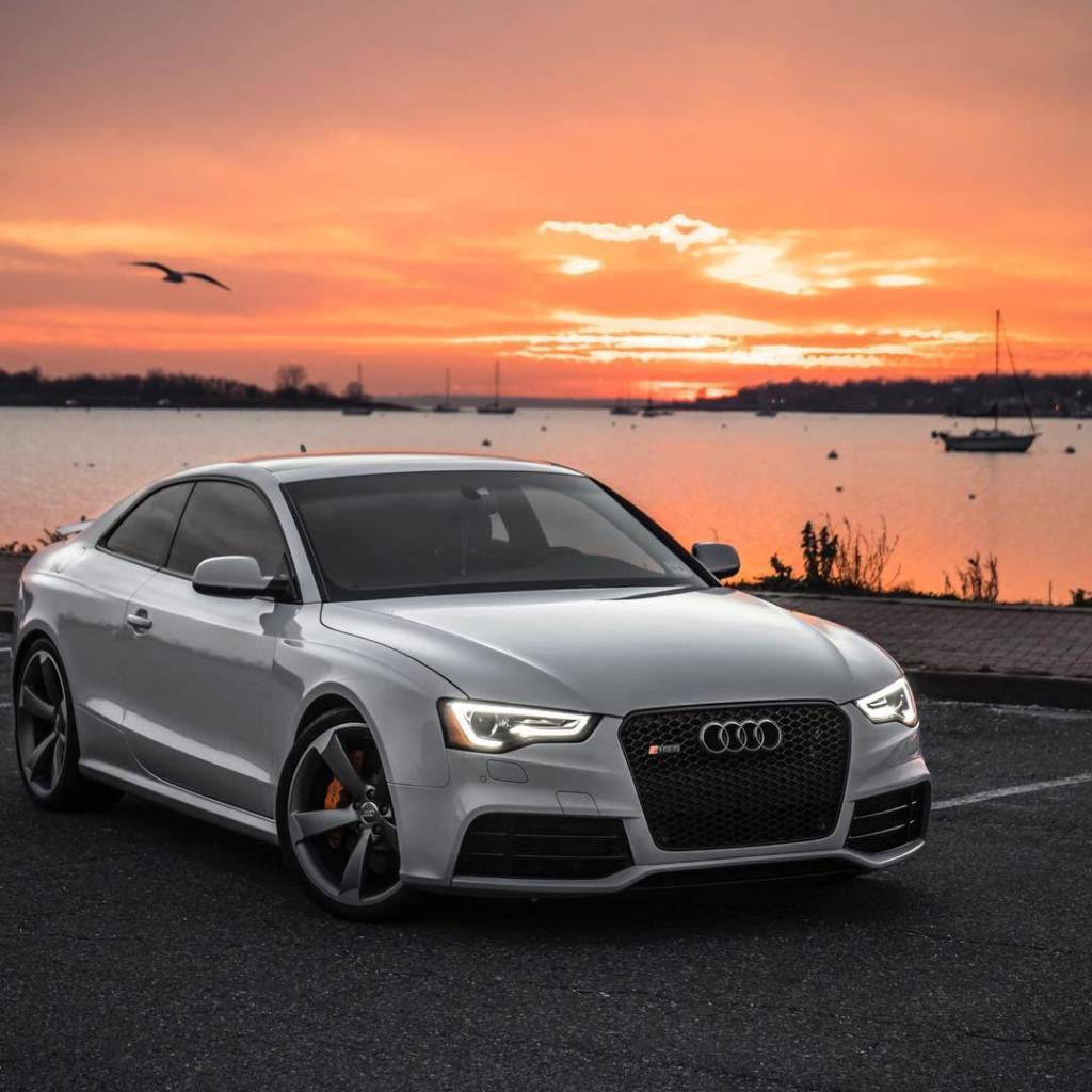 565834AUDIRS52688.jpg