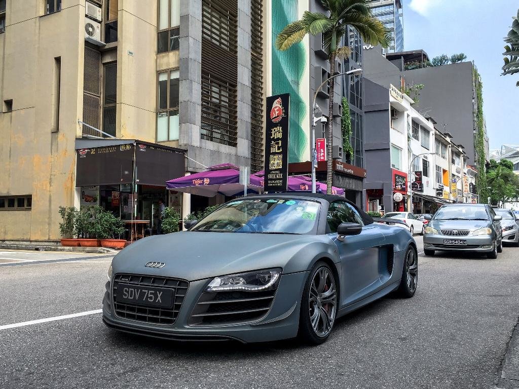 566465R8GT1640.jpg