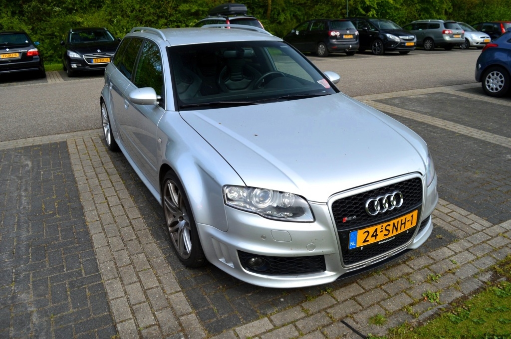 567072AUDIRS41987.jpg