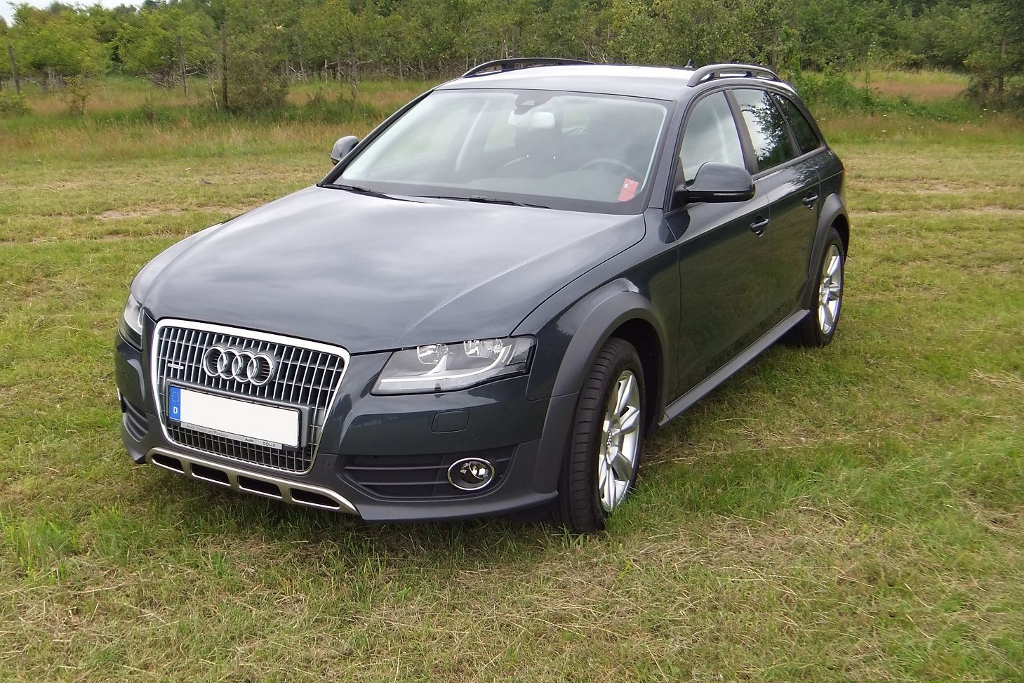 567698253AUDIA4ALLROAD.jpg