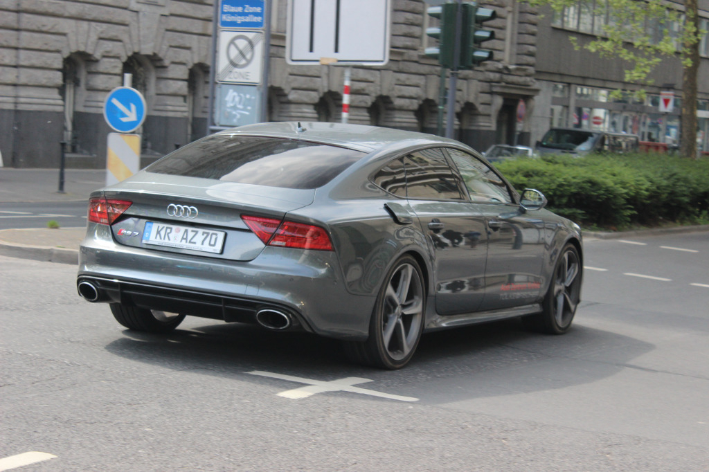 567790RS7611.jpg