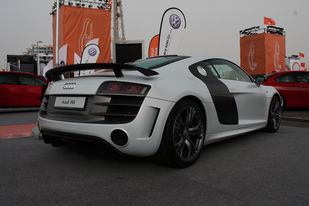 569675R8GT438.jpg