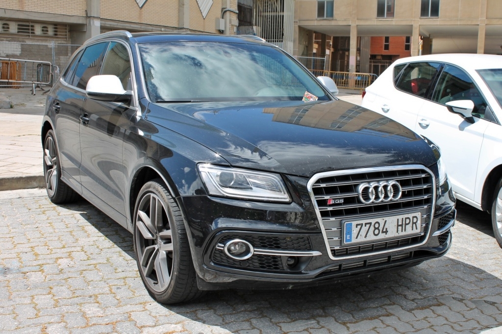 569760AUDISQ5593.jpg