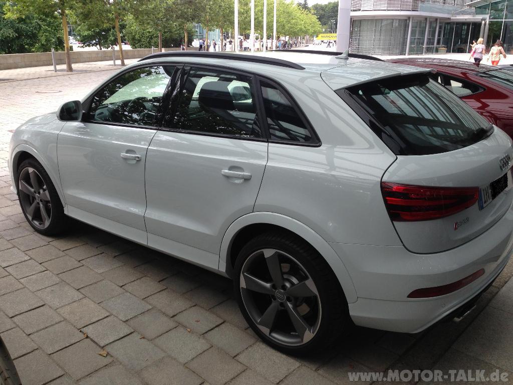 570096RSQ3121.jpg