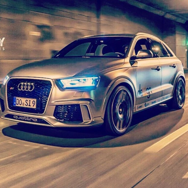 570565RSQ3740.jpg