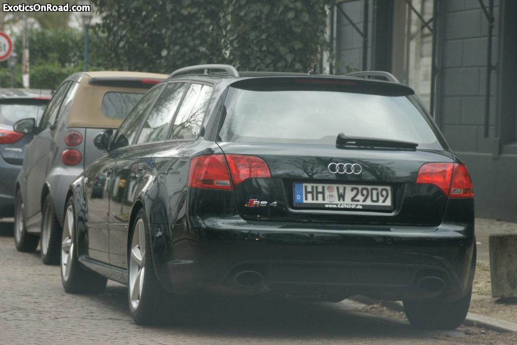 570778AUDIRS42467.jpg
