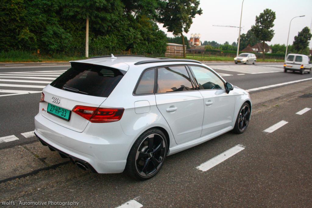 570915RS38V1878.jpg