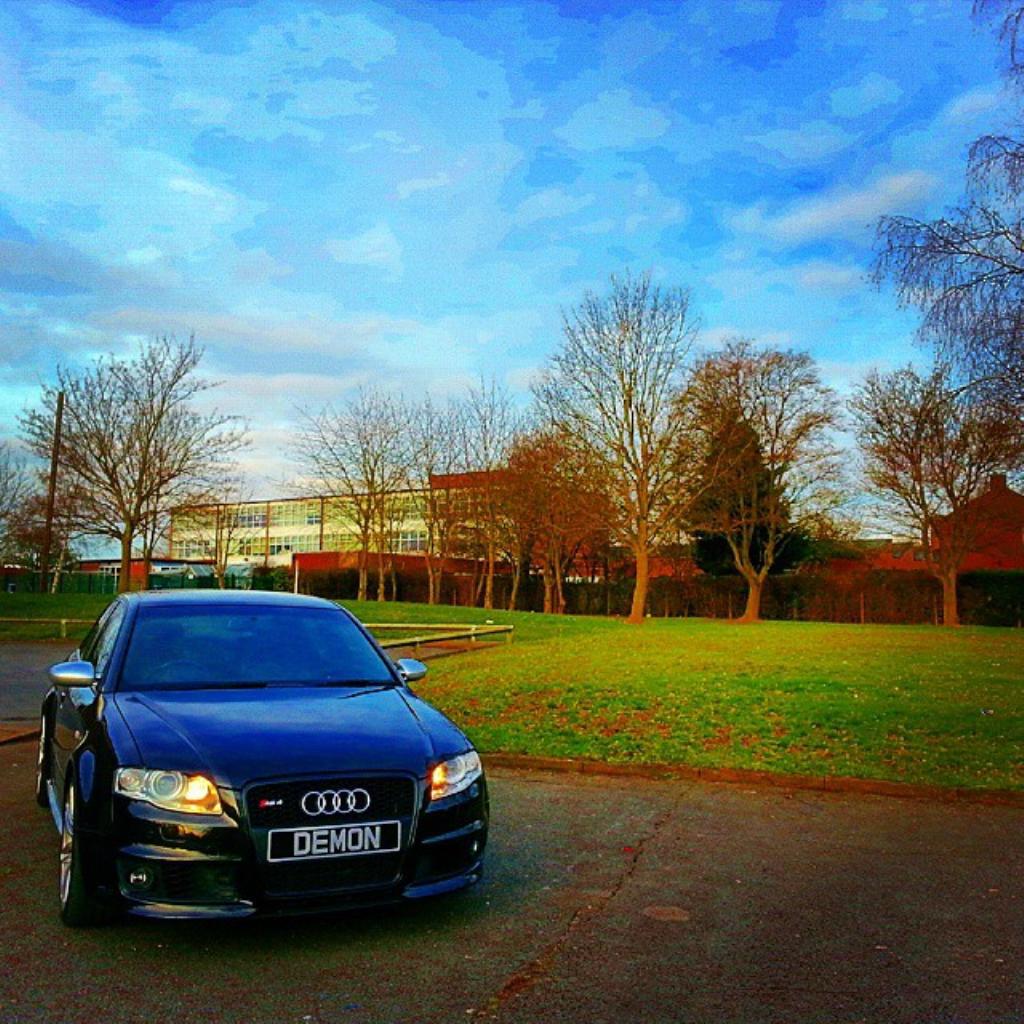 571239AUDIRS41753.jpg
