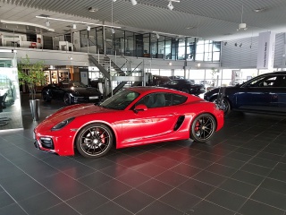 571426Cayman1.jpg