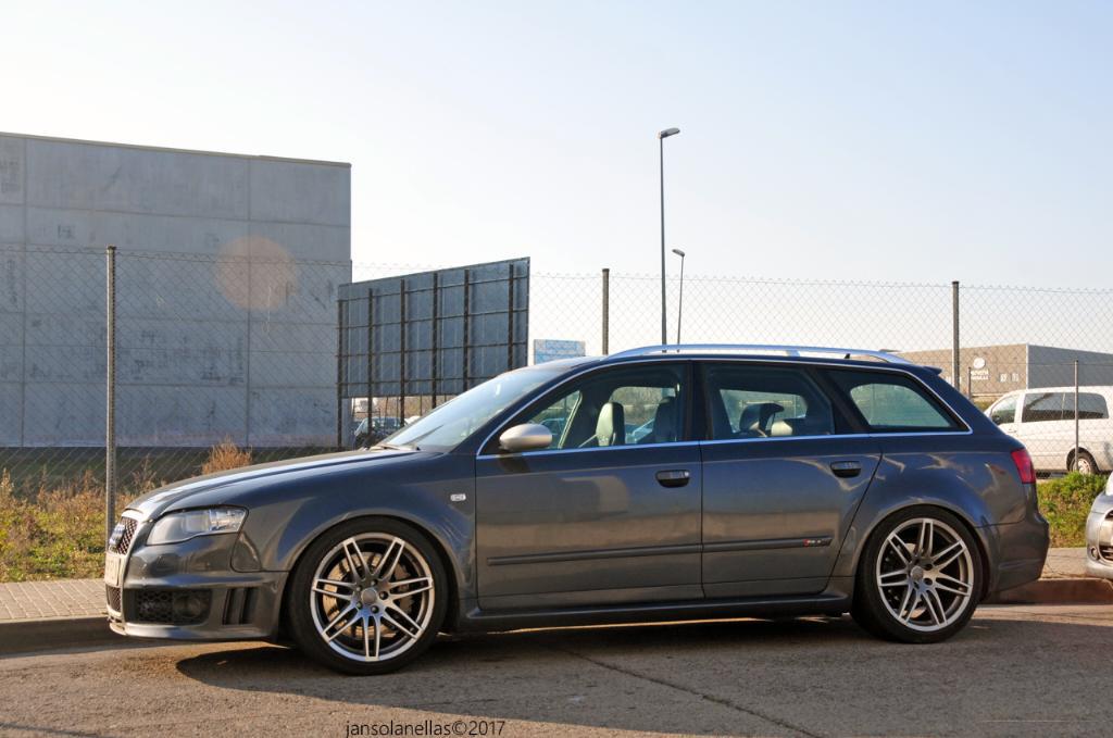 572088AUDIRS43056.jpg