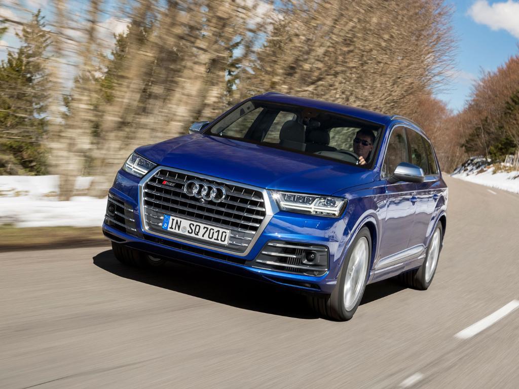 572443AUDISQ70121.jpg