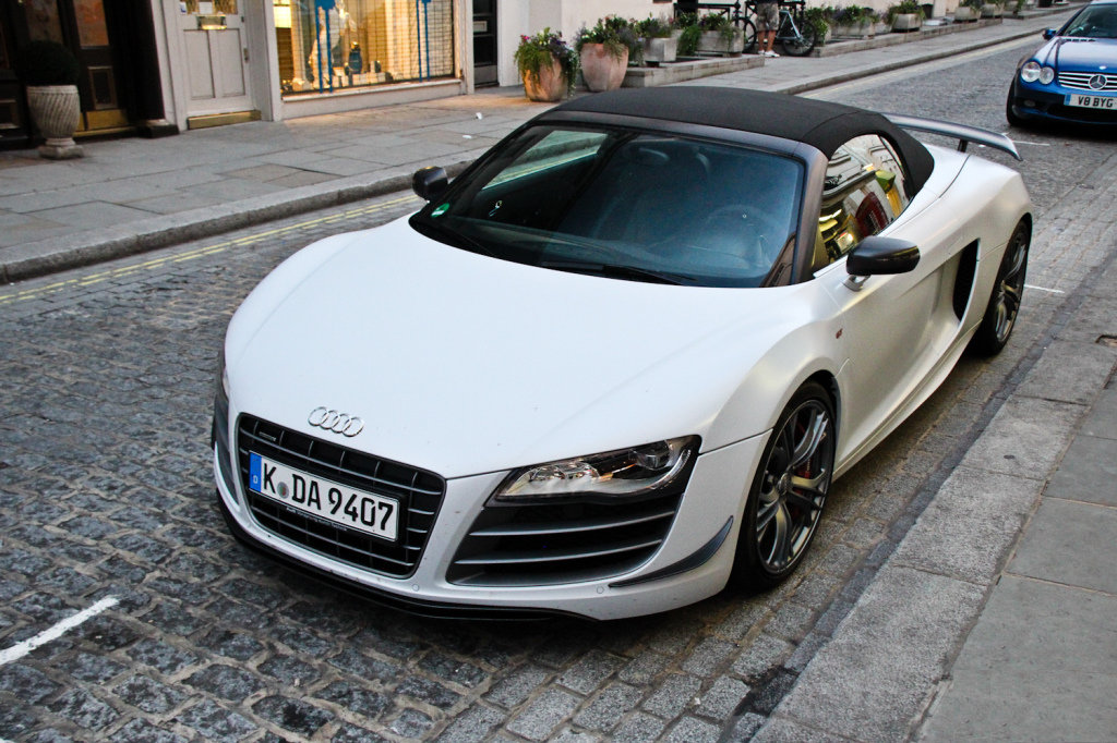 573110R8GT796.jpg