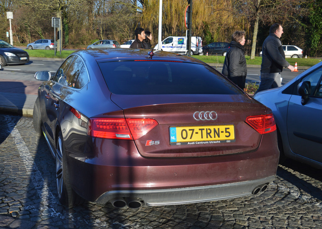 574795197S5SPORTBACK.jpg
