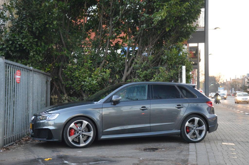 575919RS38V1832.jpg