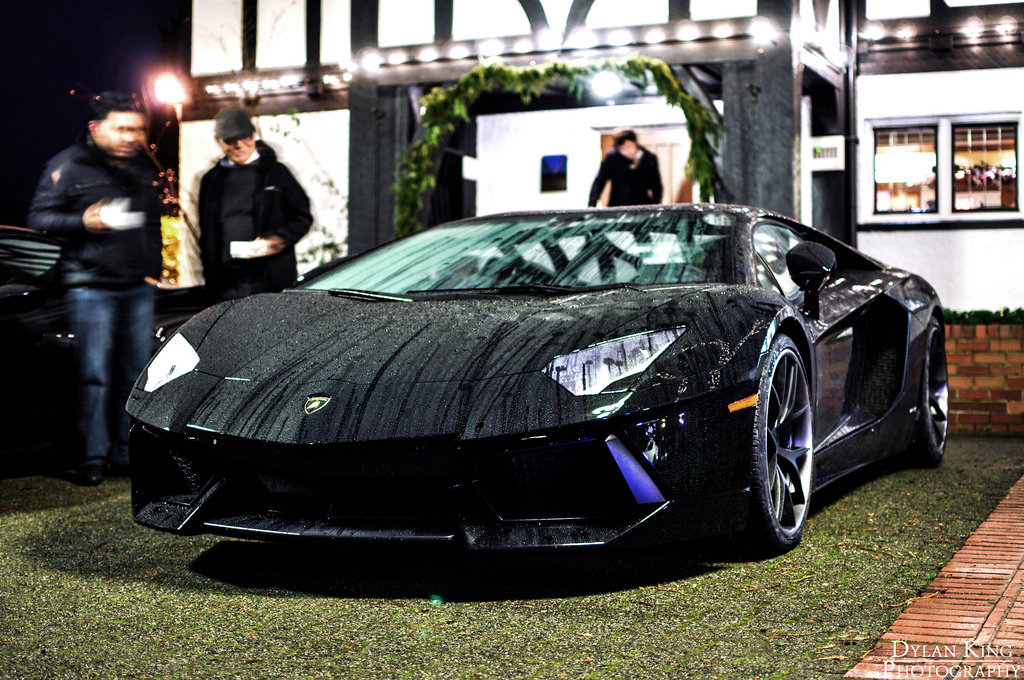 577079633LAMBORGHINIAVENTADORESQUIROU.jpg