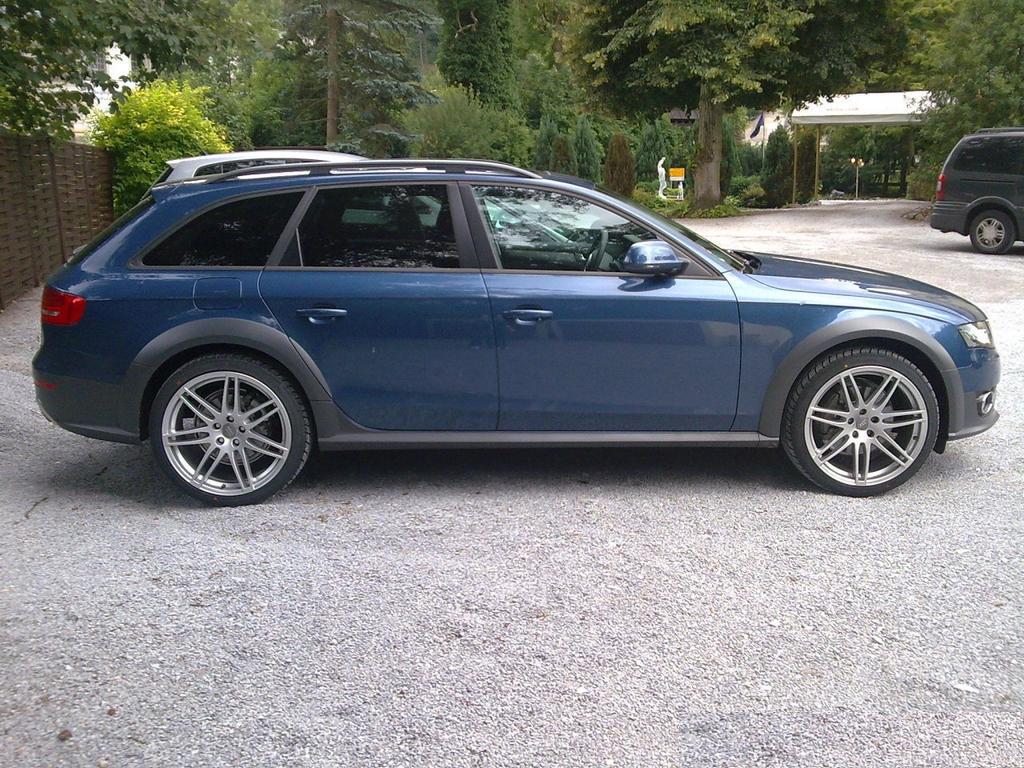 579767267AUDIA4ALLROAD.jpg