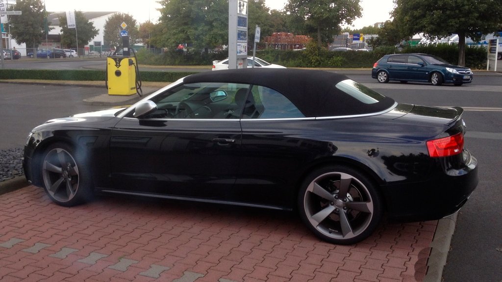 581644452RS5CABRIOLET.jpg