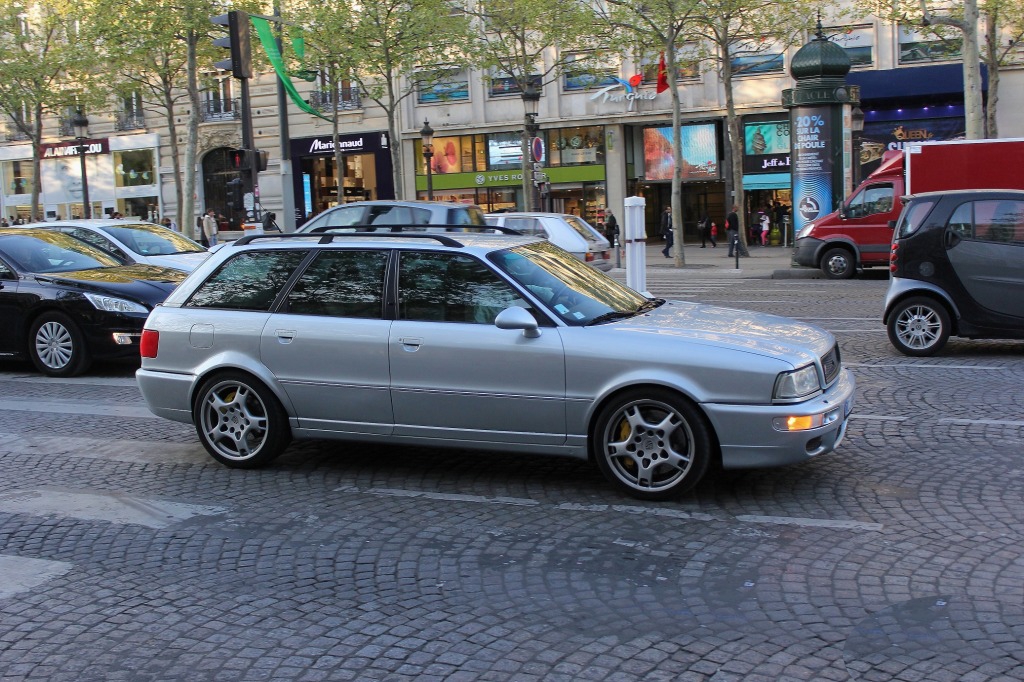 582962RS2084.jpg