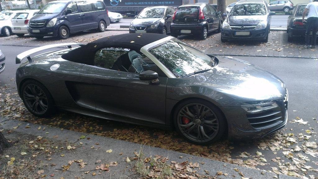 585156R8GT1333.jpg