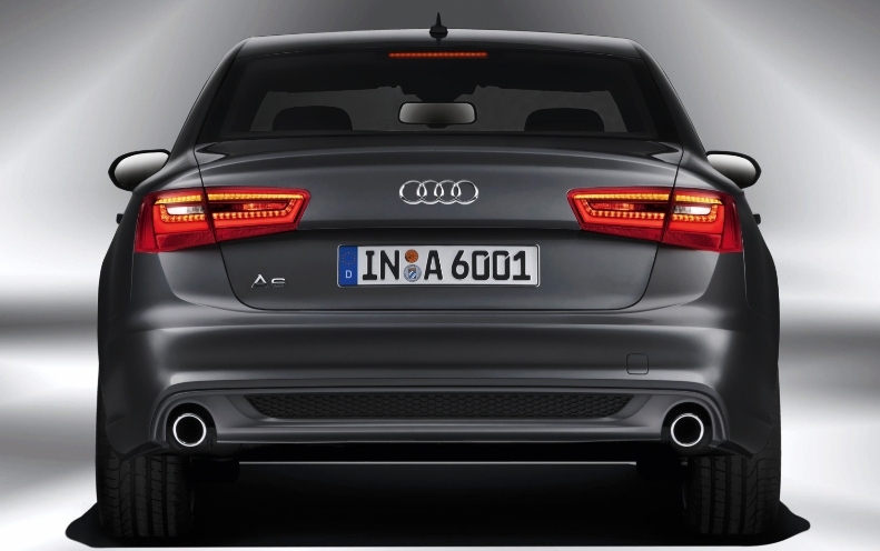 586060AudiA64.jpg