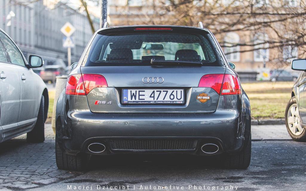 586331AUDIRS42081.jpg