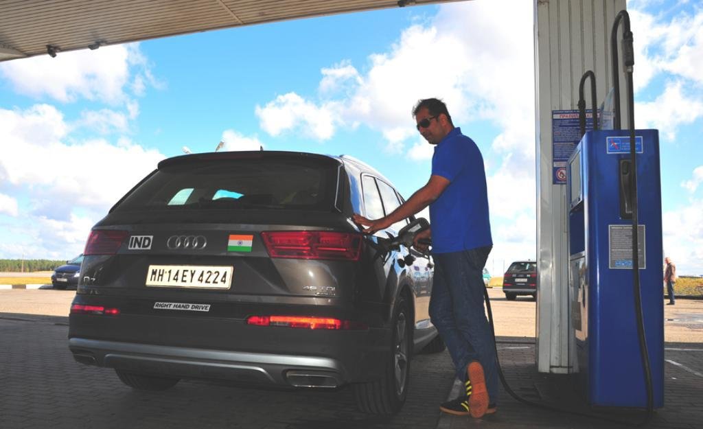 587603Q7MK2502.jpg