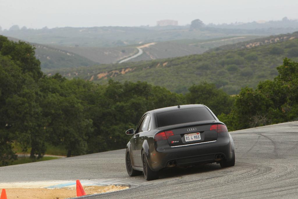 587698AUDIRS42567.jpg