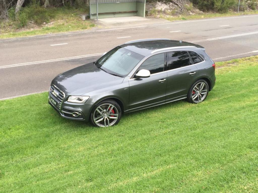 589254AUDISQ52073.jpg