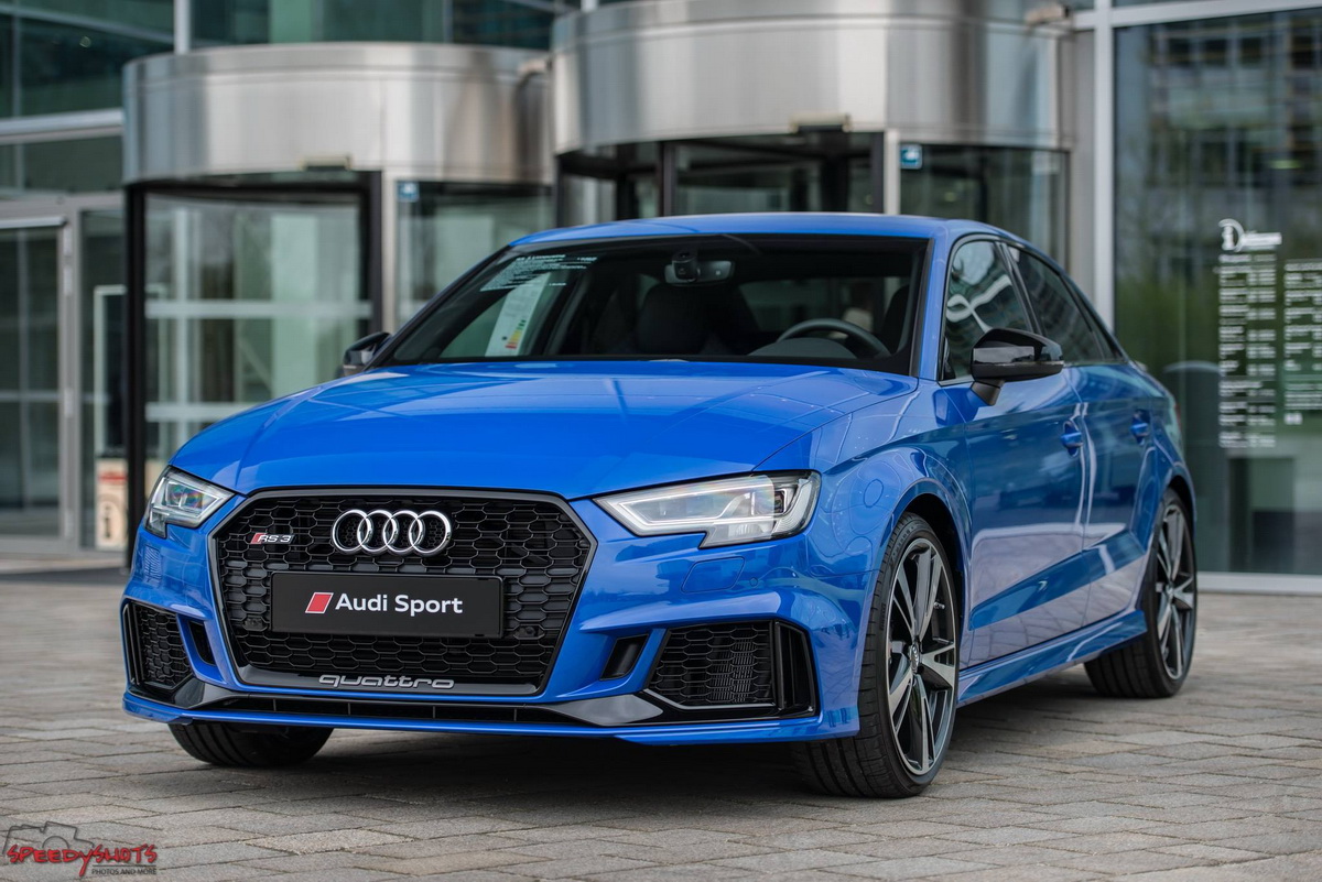 589298AudiRS3BerlineAraBlau01.jpg