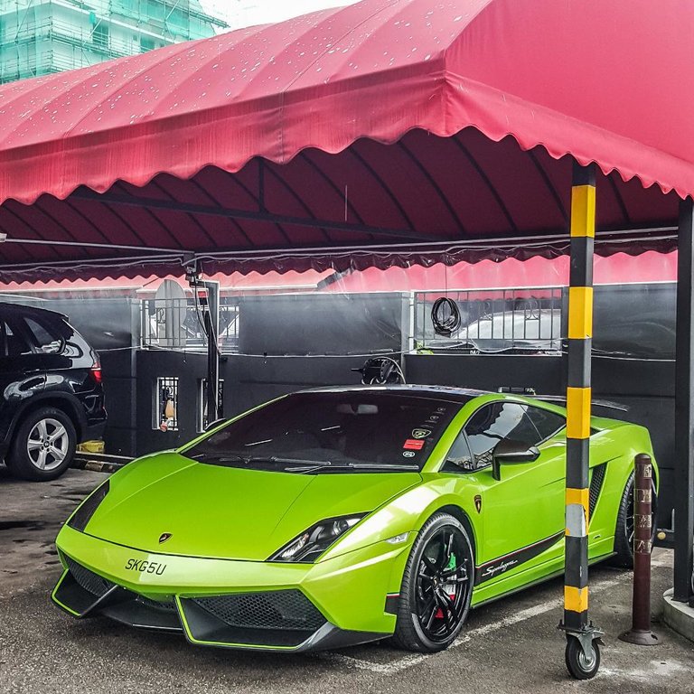 589305959LAMBORGHINI570.jpg
