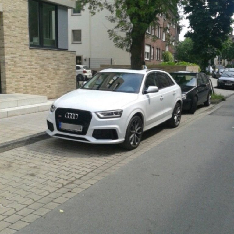 589714RSQ3540.jpg