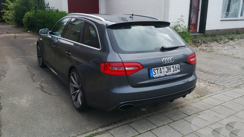 590064RS4B81653.jpg