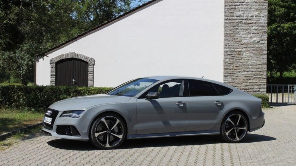 590618RS7077.jpg